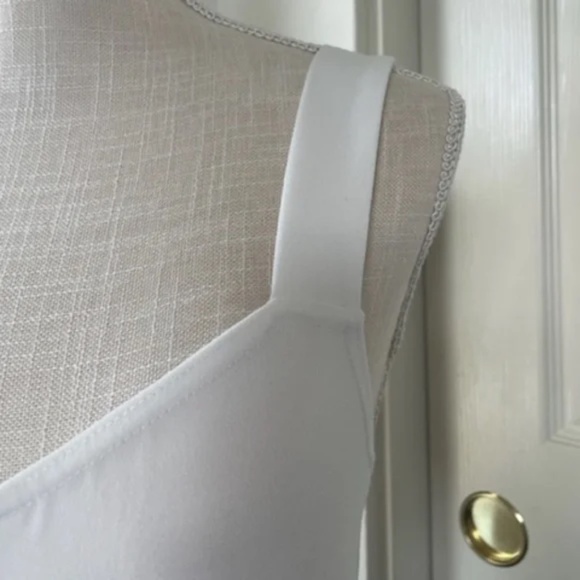 Boohoo | White Hook & Eye Sleeveless Corset Bodysuit, Size 6 - Picture 5 of 11